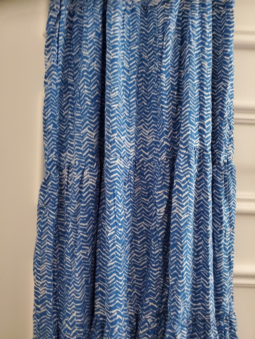 Sleeveless Blue Printed Maxi Dress with V-Neck - Picture 8 of 14